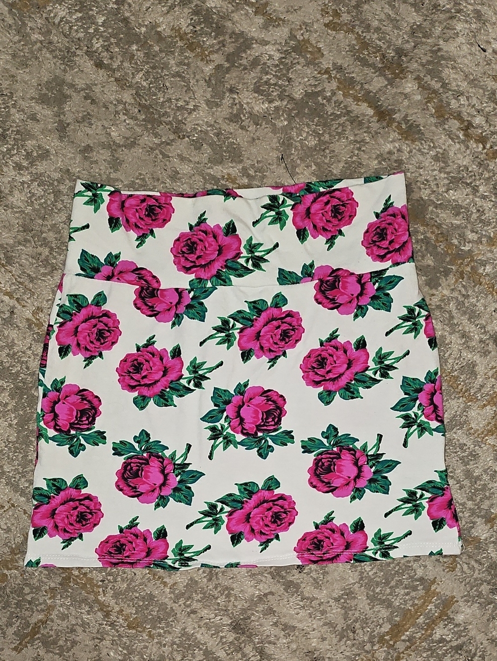 🟢 Rose Mini Skirt Size Medium